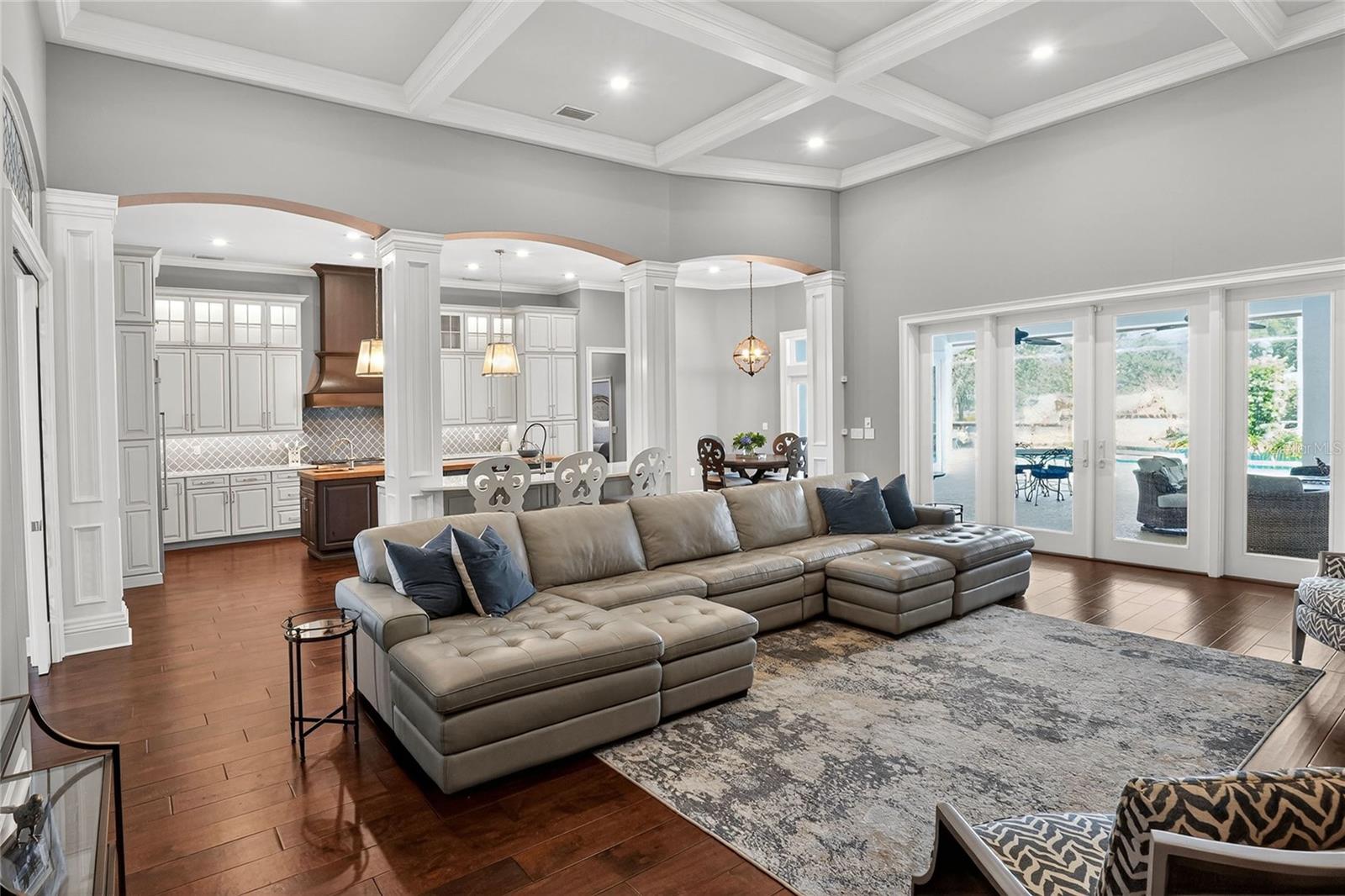 5019 LAKE IN THE WOODS BLVD, LAKELAND, FL, 33813