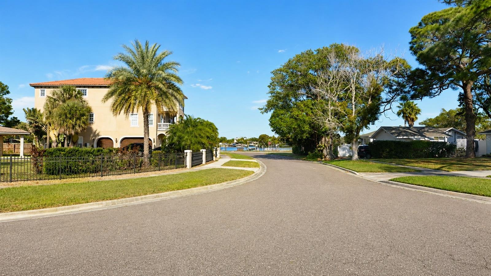 JUANITA WAY S, ST PETERSBURG, FL, 33705