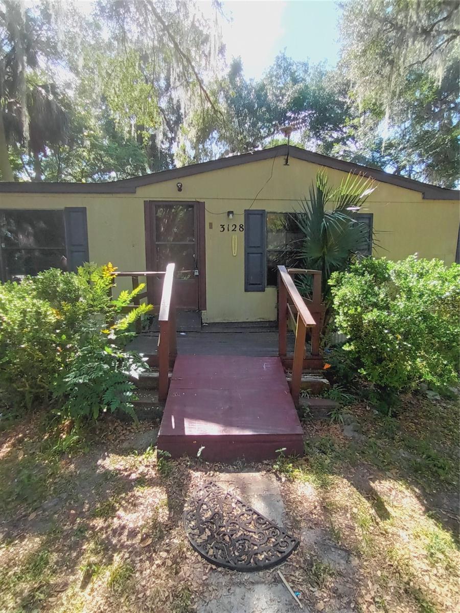 3128 CR 418, LAKE PANASOFFKEE, FL, 33538