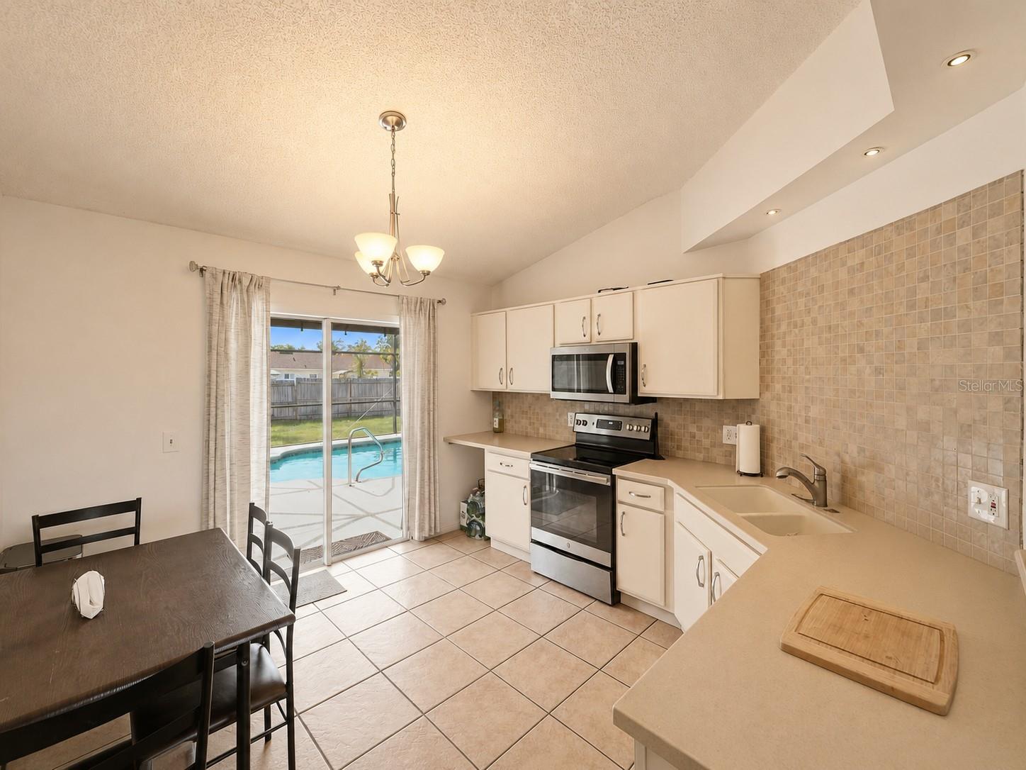 2482 E TIPTON DR, DELTONA, FL, 32738