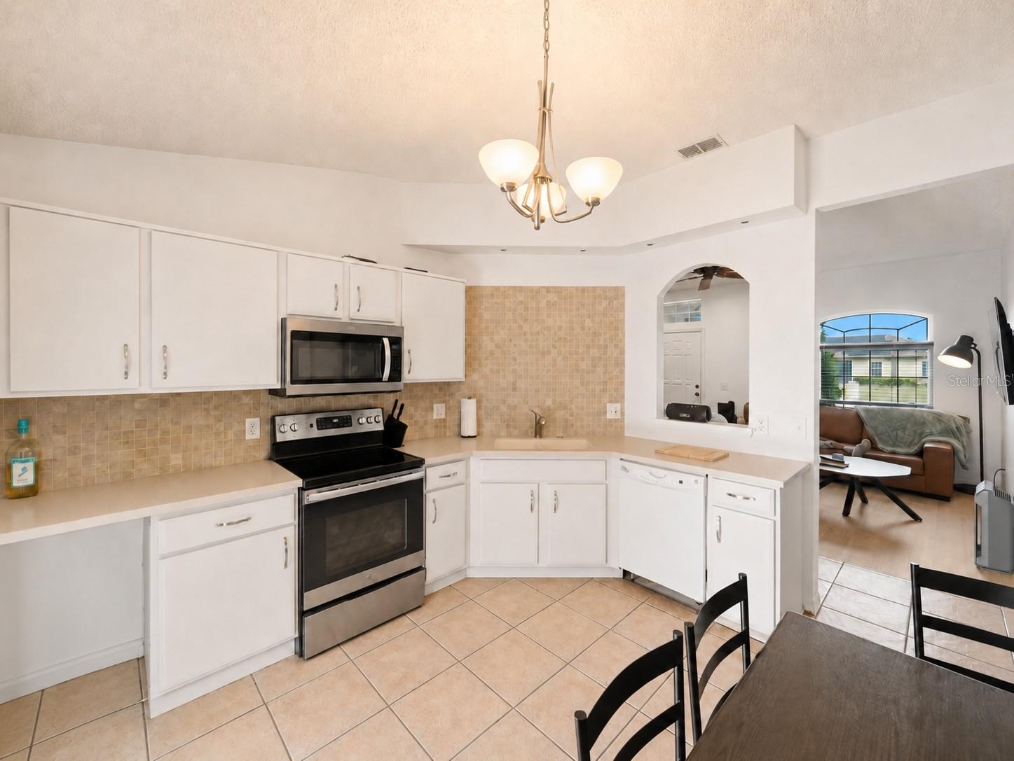 2482 E TIPTON DR, DELTONA, FL, 32738