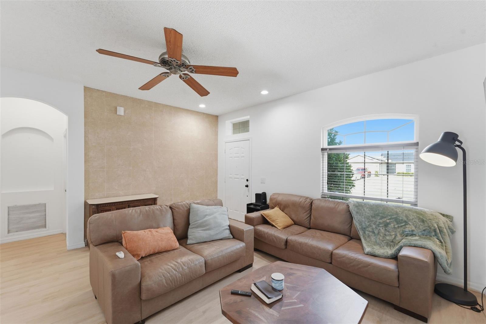 2482 E TIPTON DR, DELTONA, FL, 32738
