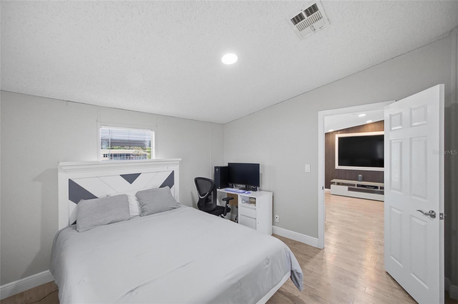 11821 GROVEWOOD AVE, THONOTOSASSA, FL, 33592
