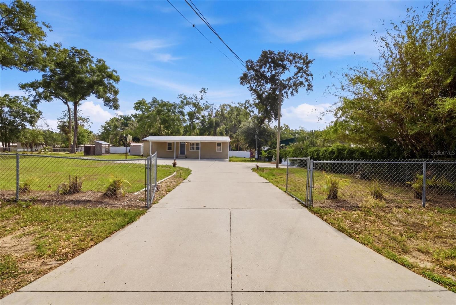 11821 GROVEWOOD AVE, THONOTOSASSA, FL, 33592