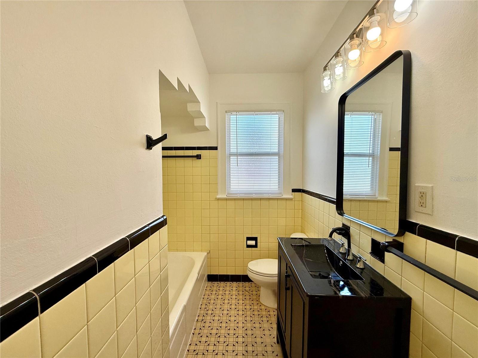 2323 W NORTH B ST, TAMPA, FL, 33609