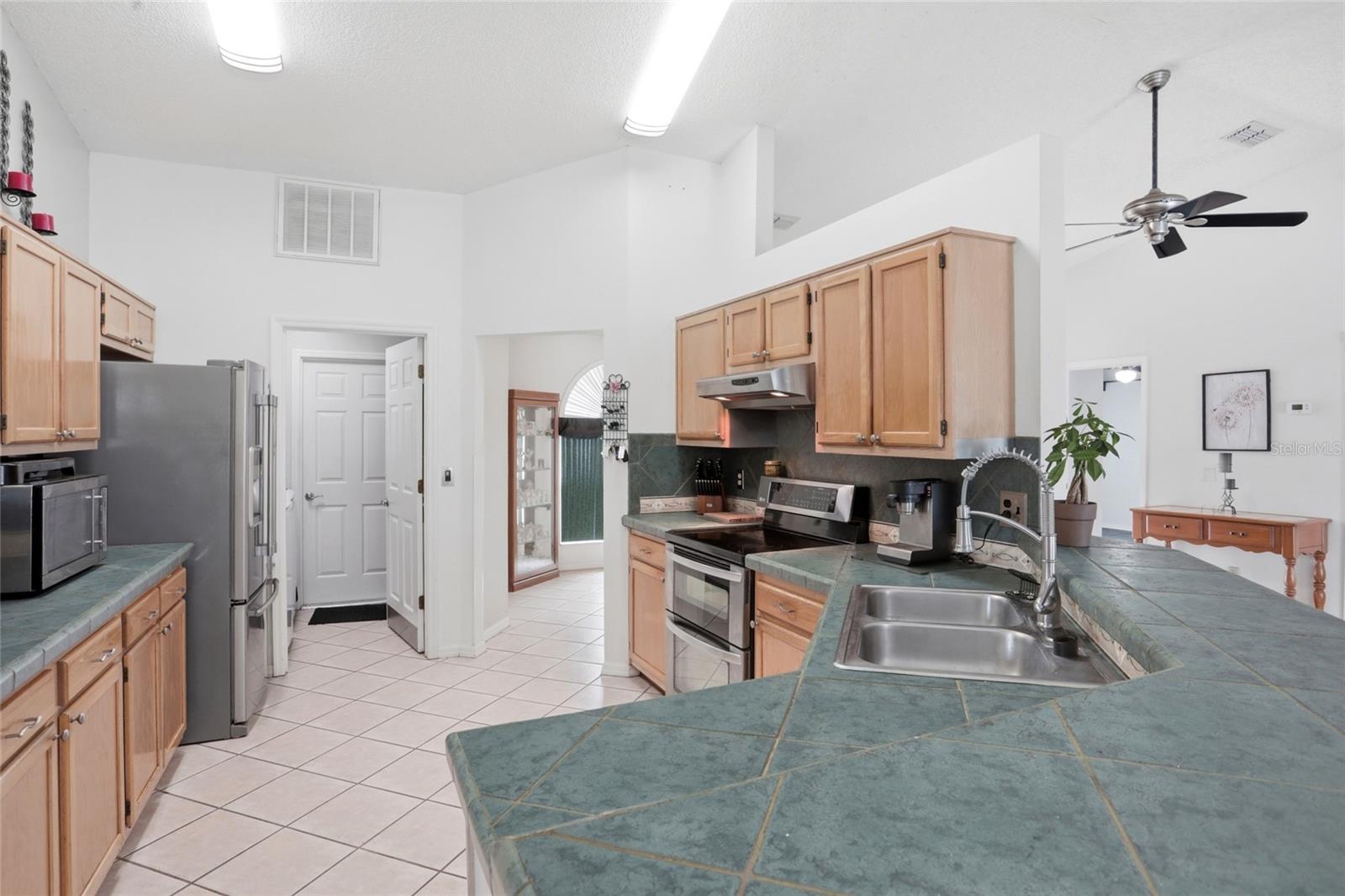 6445 BAY SHORE DR, ST CLOUD, FL, 34771