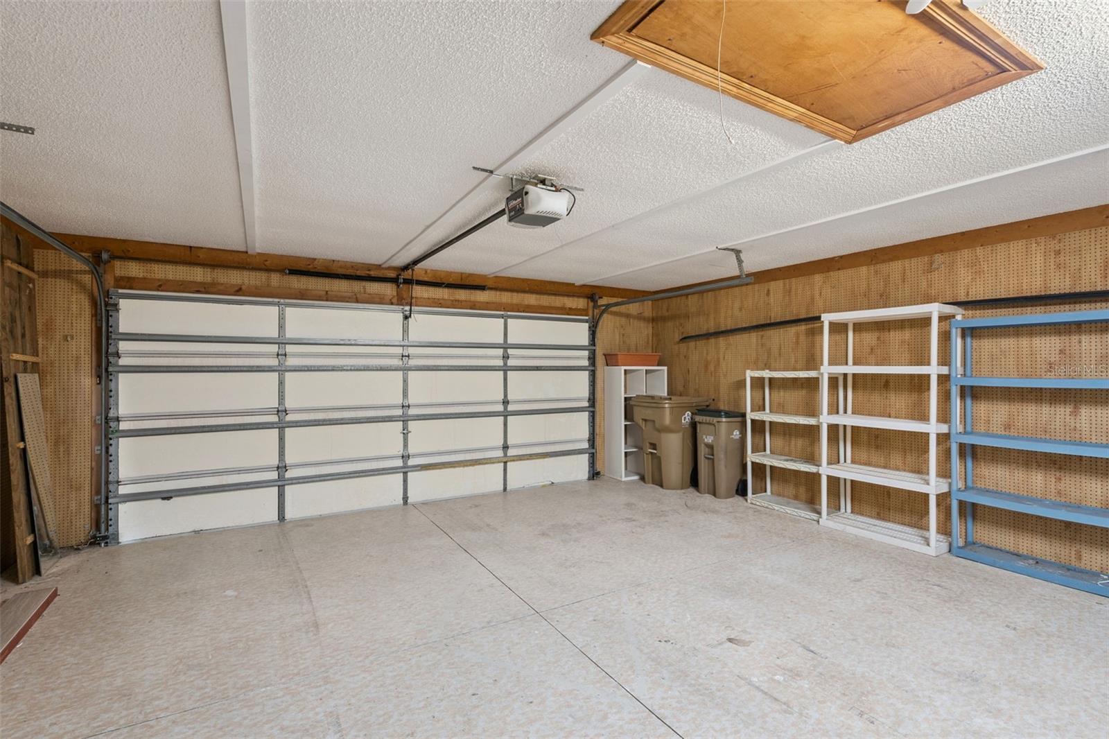 27211 RACQUET CIR, LEESBURG, FL, 34748
