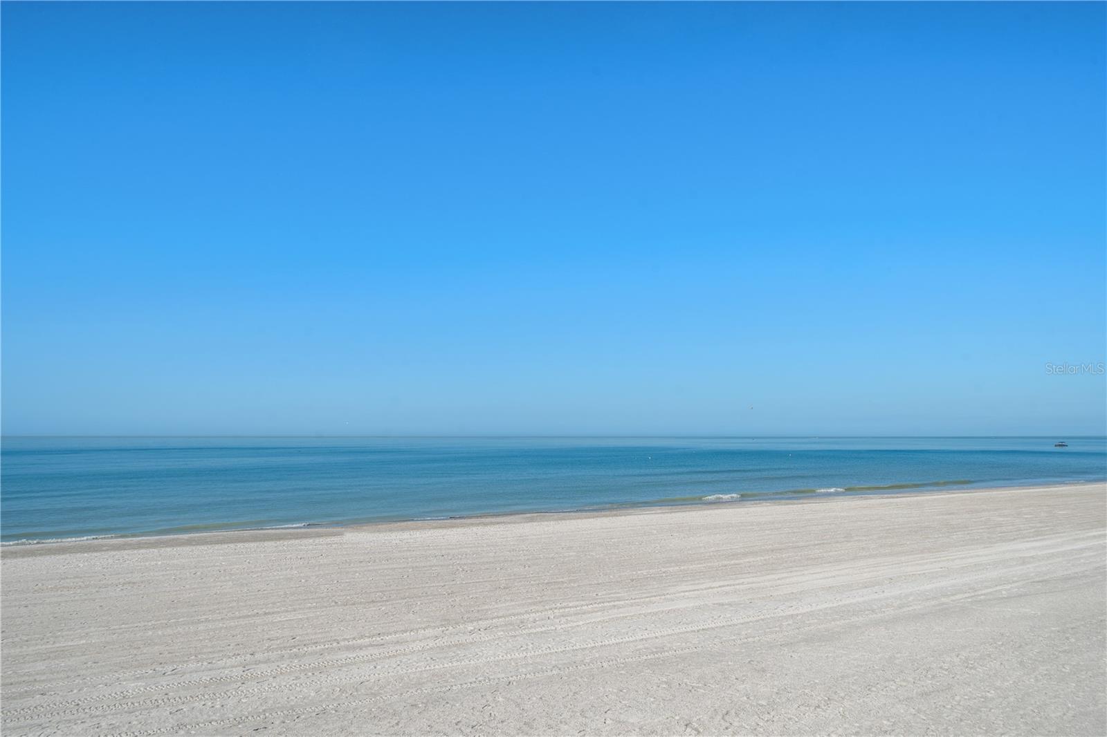 8640 W GULF BLVD, TREASURE ISLAND, FL, 33706