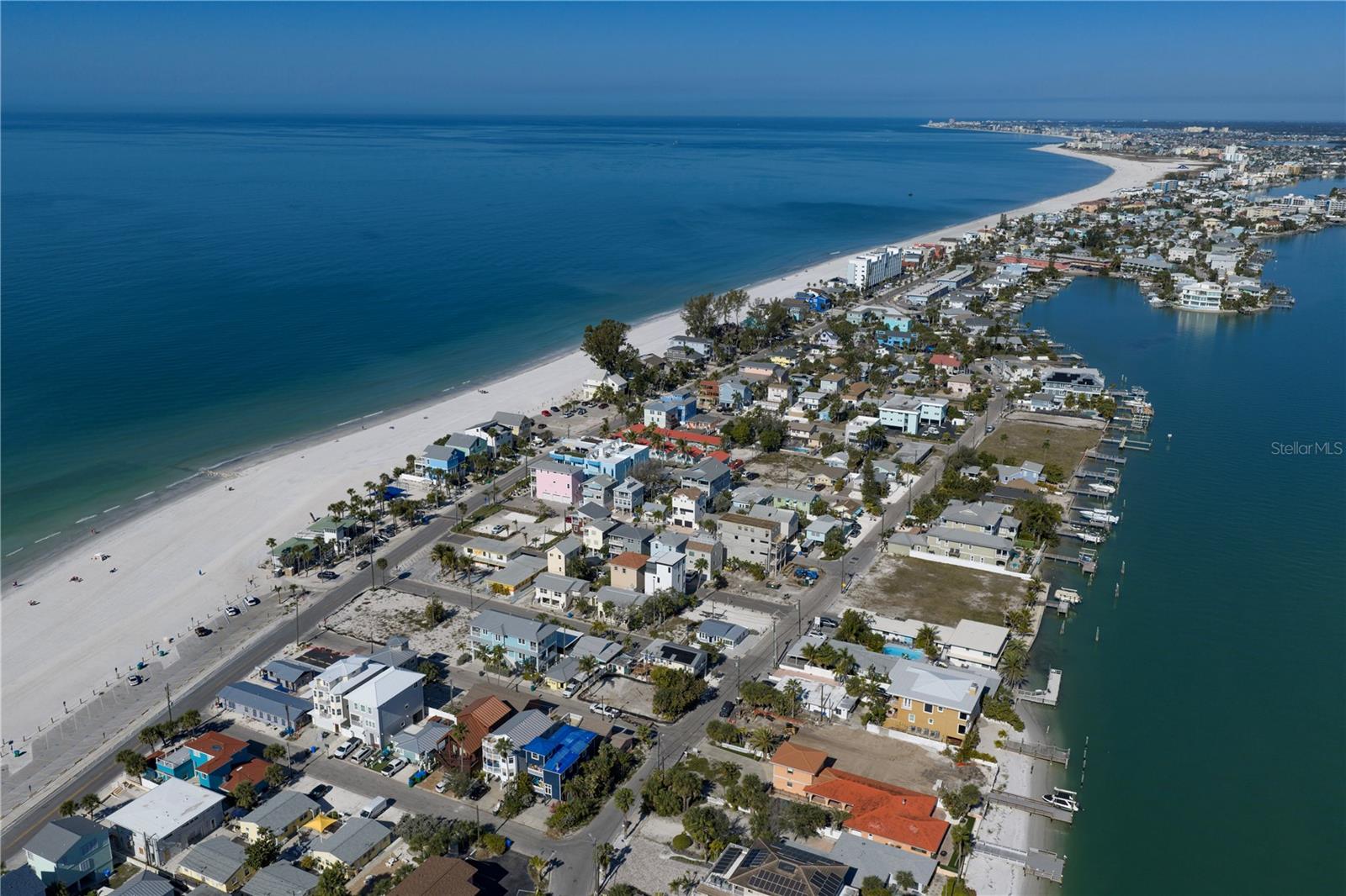 8640 W GULF BLVD, TREASURE ISLAND, FL, 33706