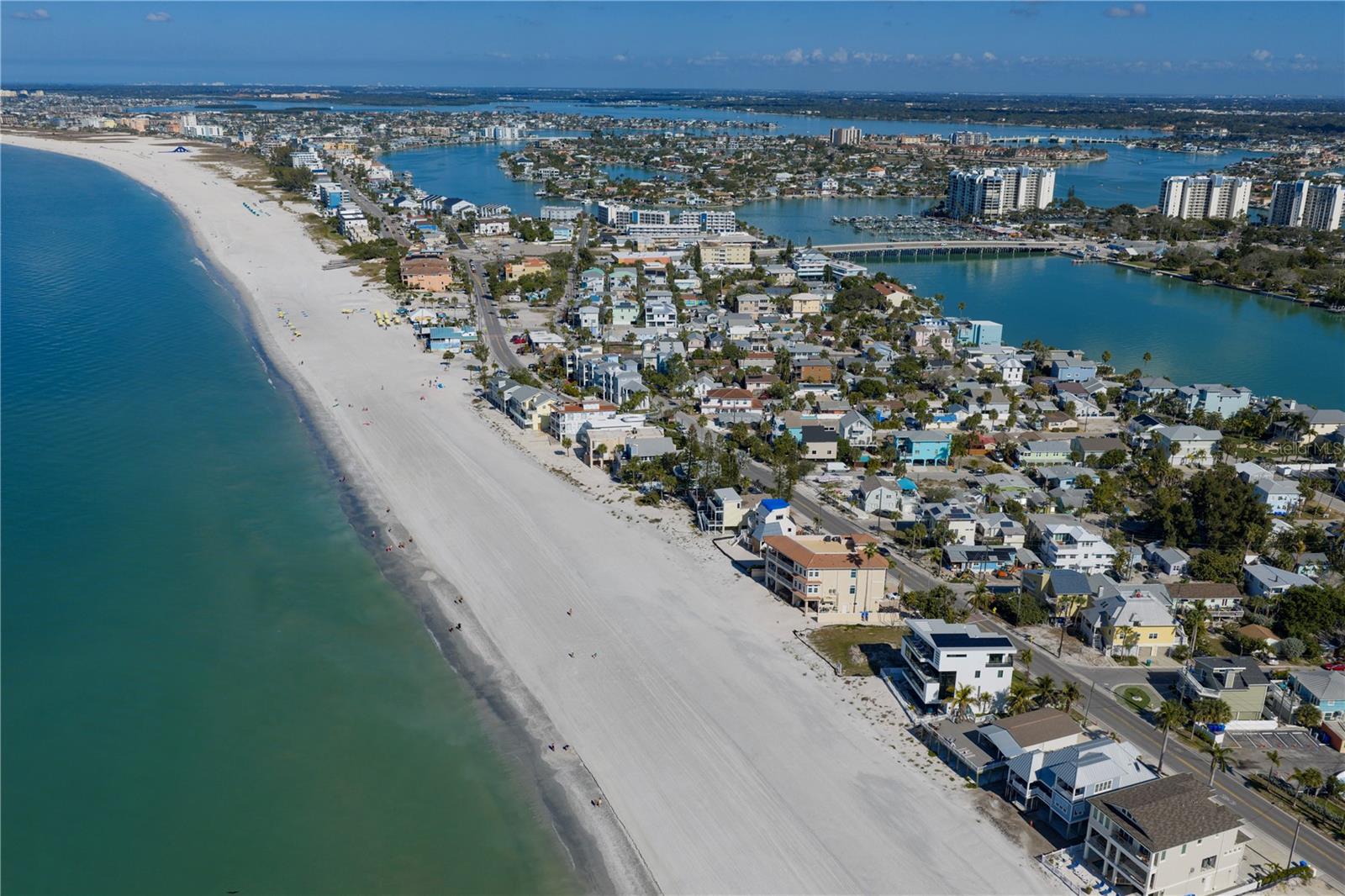 8640 W GULF BLVD, TREASURE ISLAND, FL, 33706