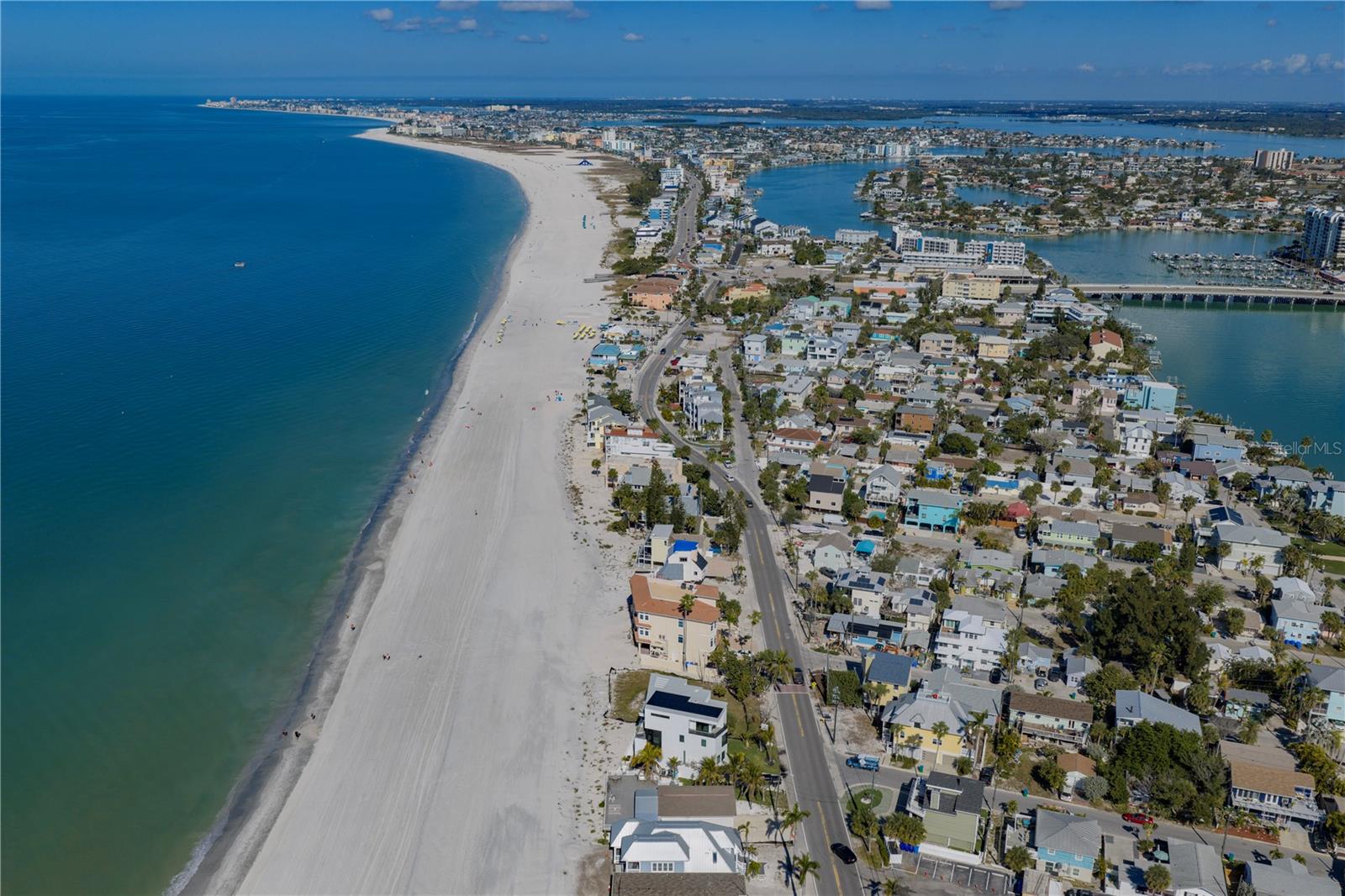 8640 W GULF BLVD, TREASURE ISLAND, FL, 33706
