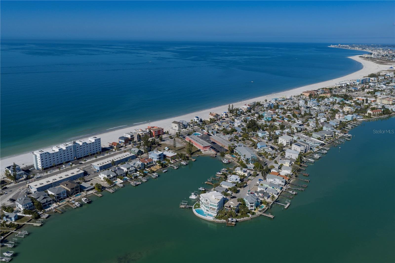 8640 W GULF BLVD, TREASURE ISLAND, FL, 33706
