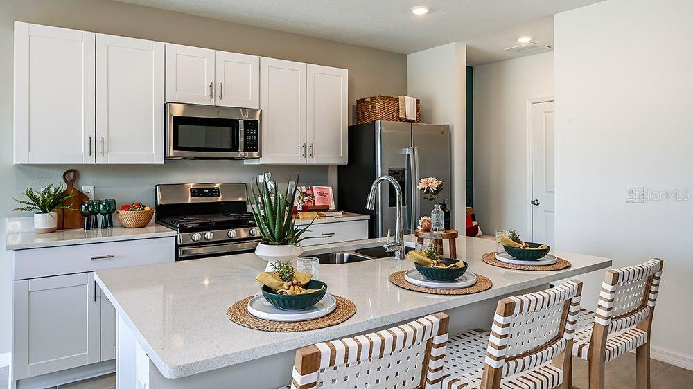 371 CORNERSTONE DR, GROVELAND, FL, 34736