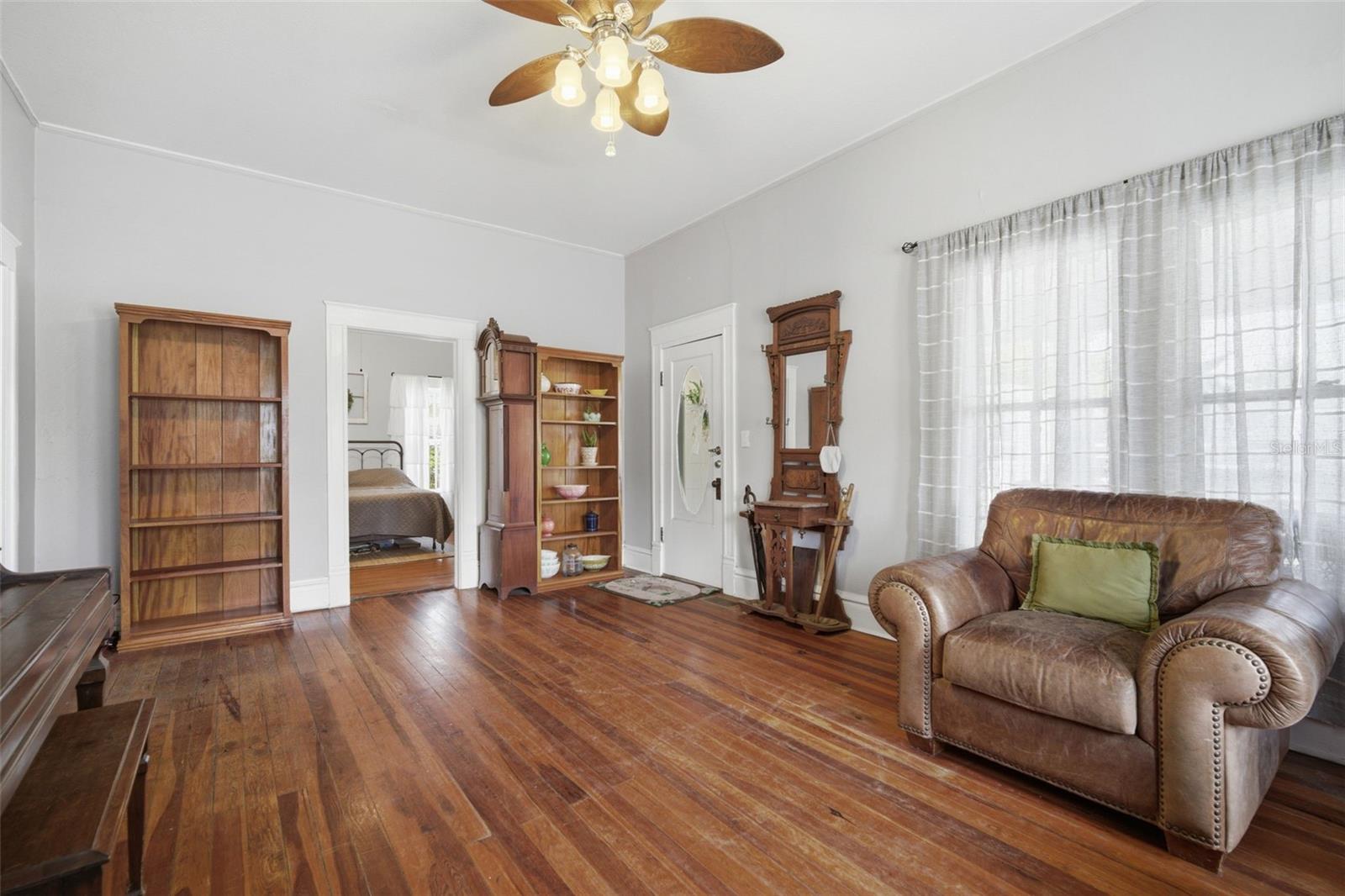 1201 W REYNOLDS ST, PLANT CITY, FL, 33563