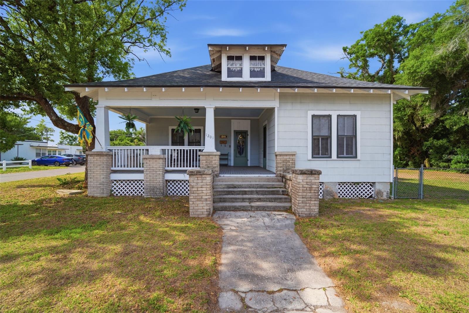 1201 W REYNOLDS ST, PLANT CITY, FL, 33563