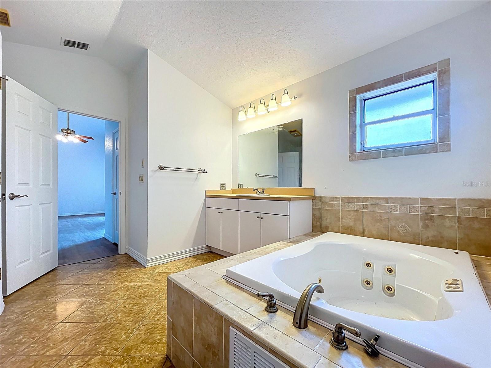 2360 SUTTON PL, SPRING HILL, FL, 34608