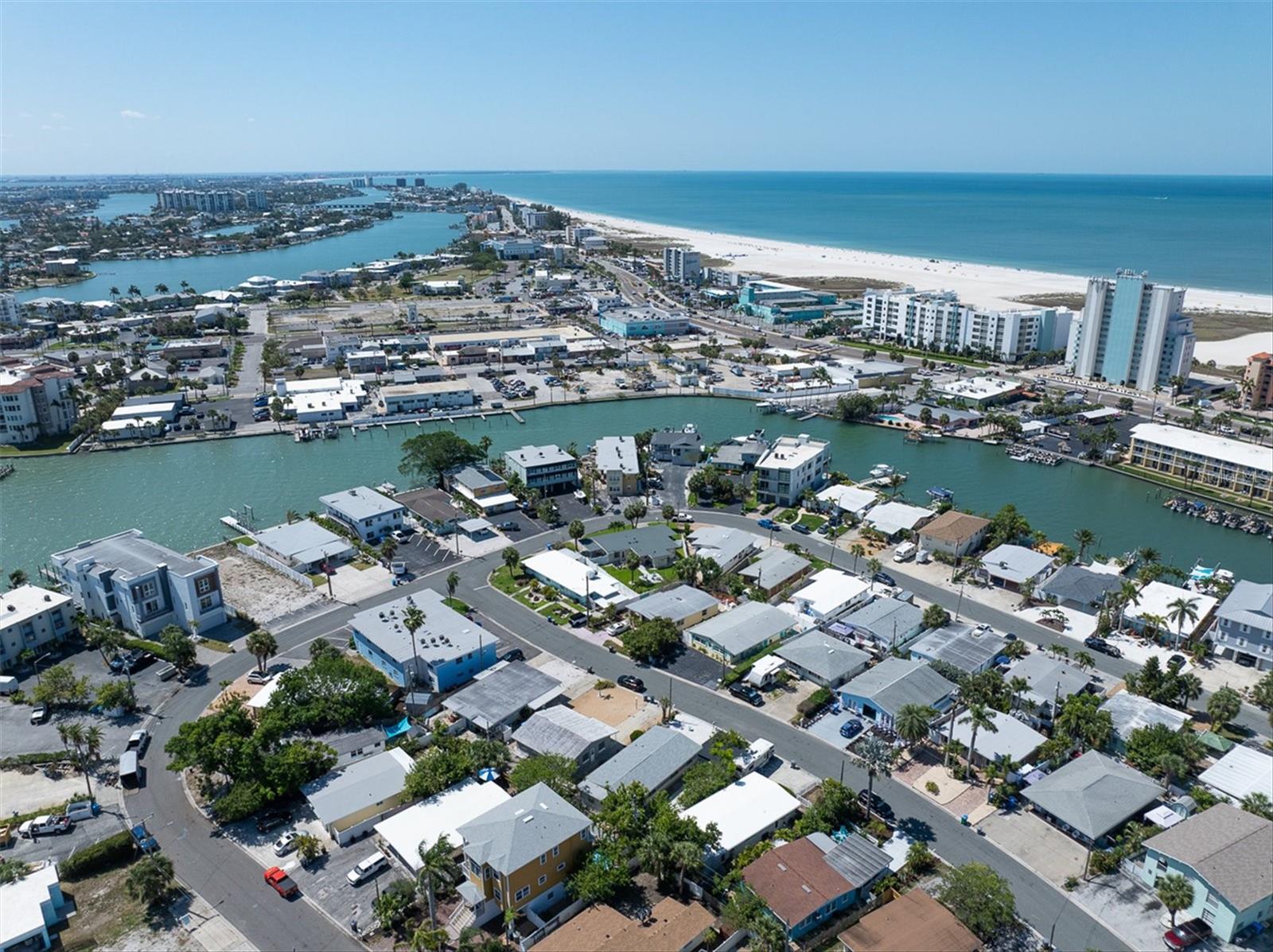 11095 2ND ST E #Unit B, TREASURE ISLAND, FL, 33706