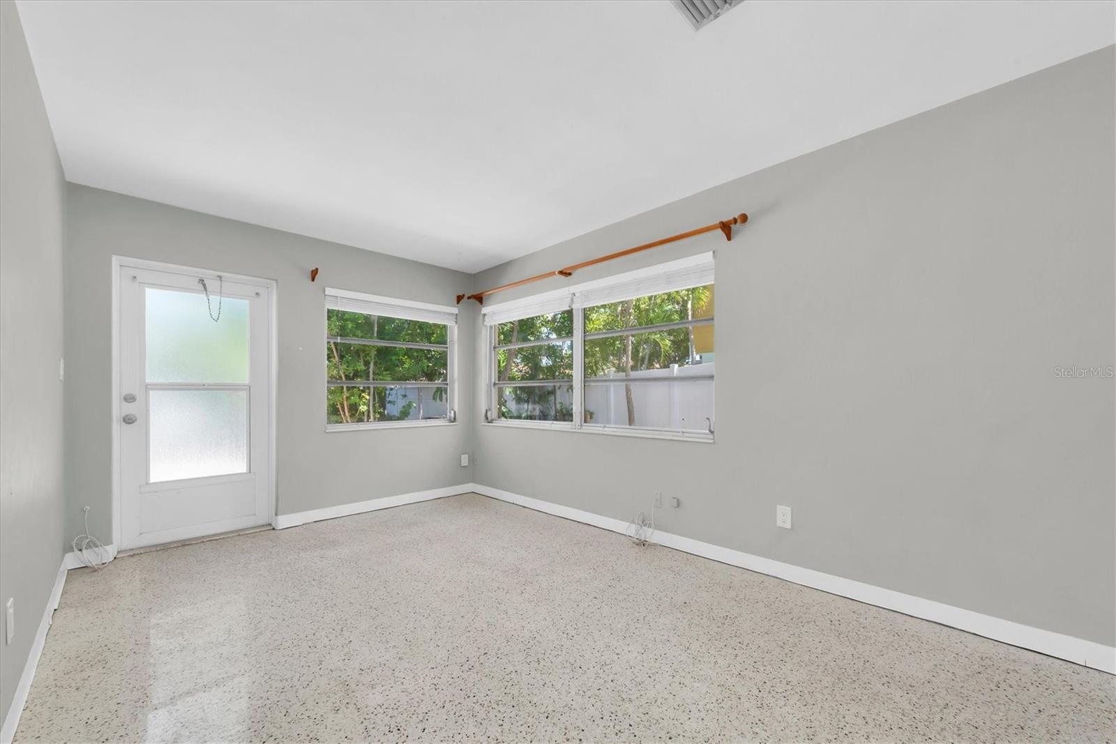 11095 2ND ST E #Unit B, TREASURE ISLAND, FL, 33706