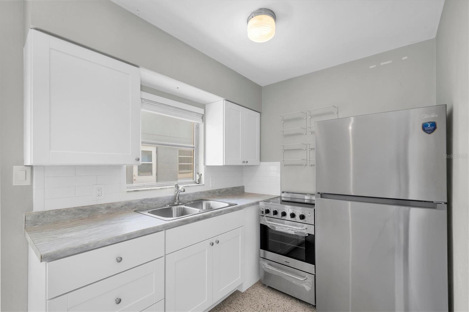 11095 2ND ST E #Unit B, TREASURE ISLAND, FL, 33706