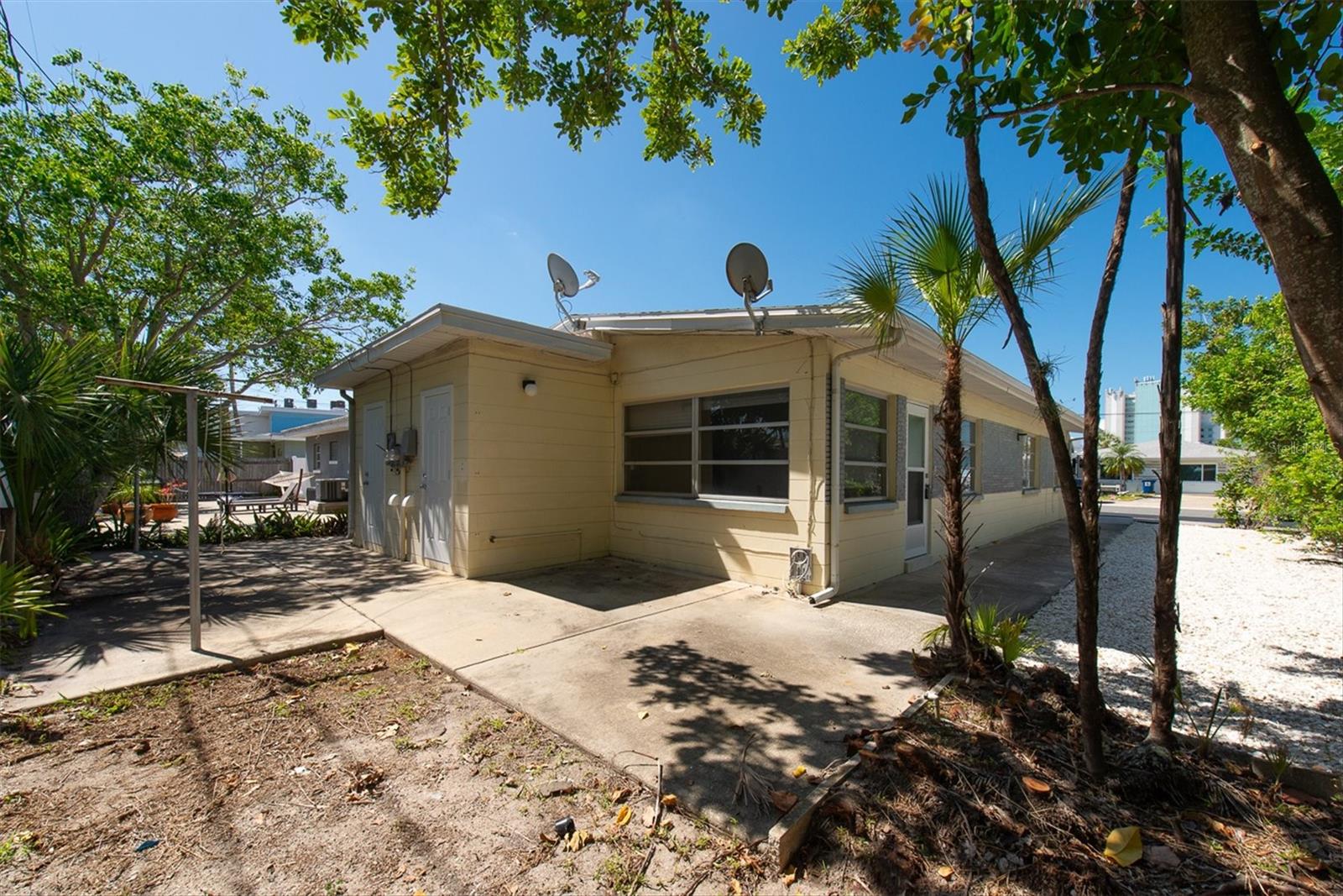 11095 2ND ST E #Unit B, TREASURE ISLAND, FL, 33706