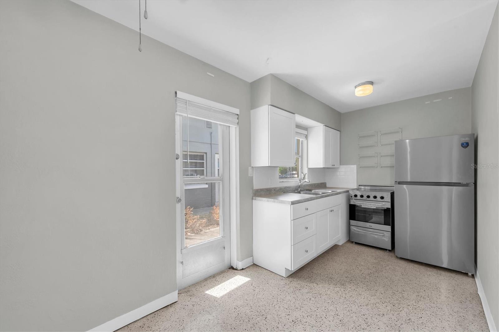 11095 2ND ST E #Unit B, TREASURE ISLAND, FL, 33706