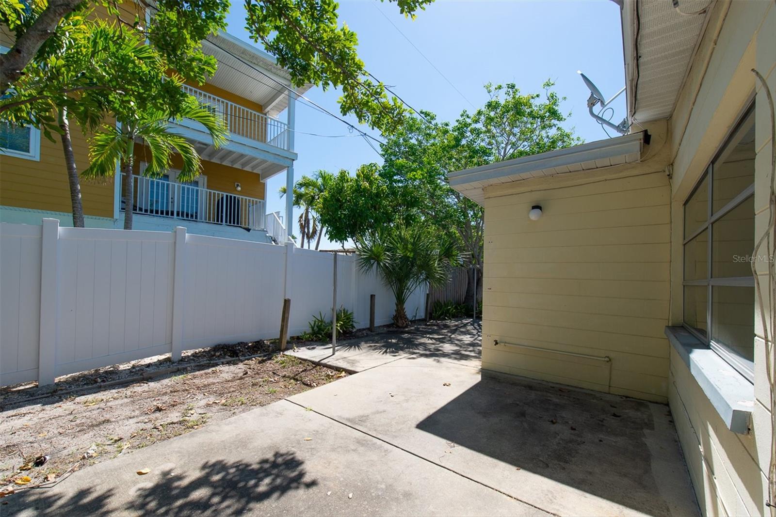 11095 2ND ST E #Unit B, TREASURE ISLAND, FL, 33706