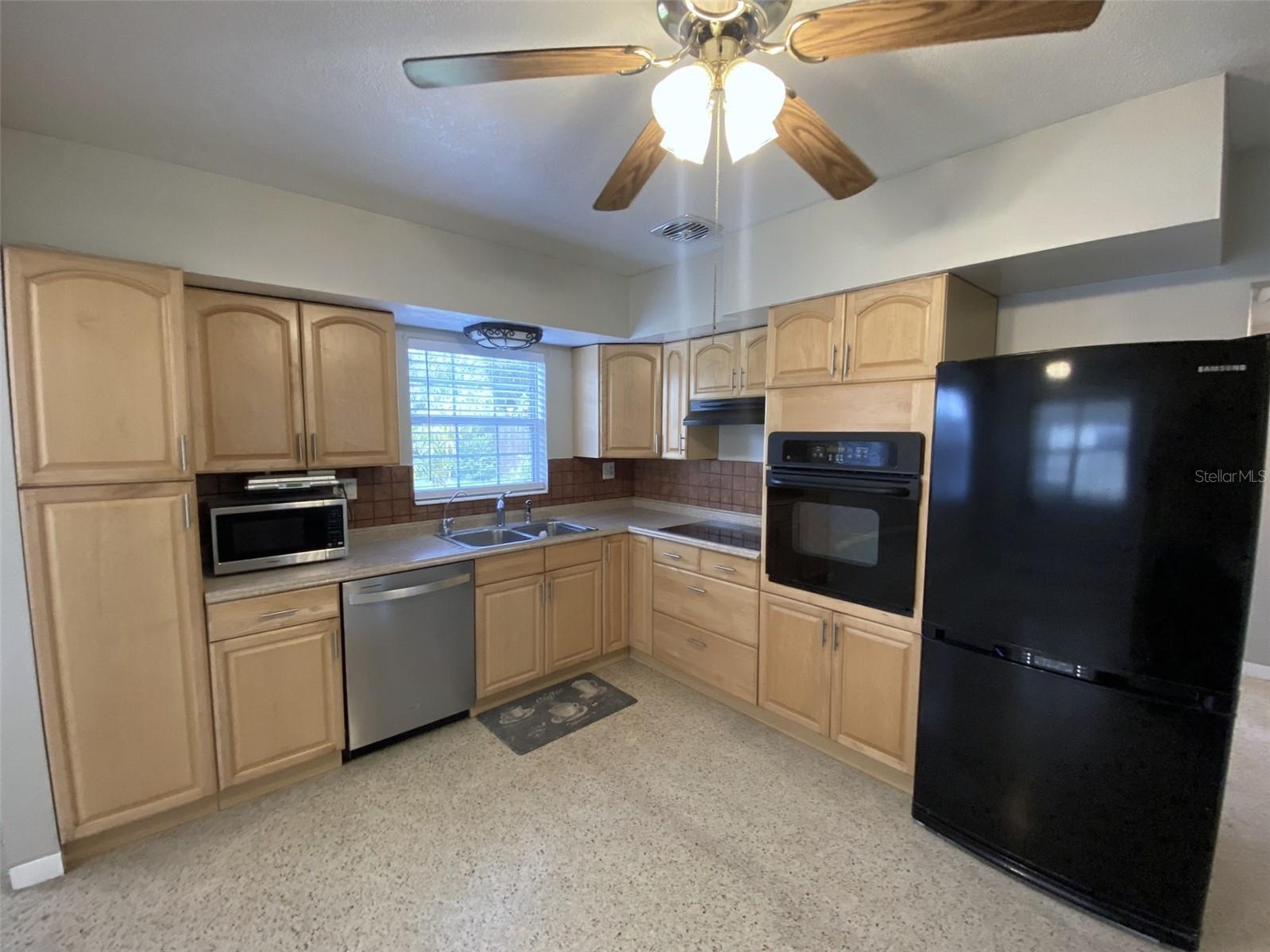 5545 3RD AVE N, ST PETERSBURG, FL, 33710