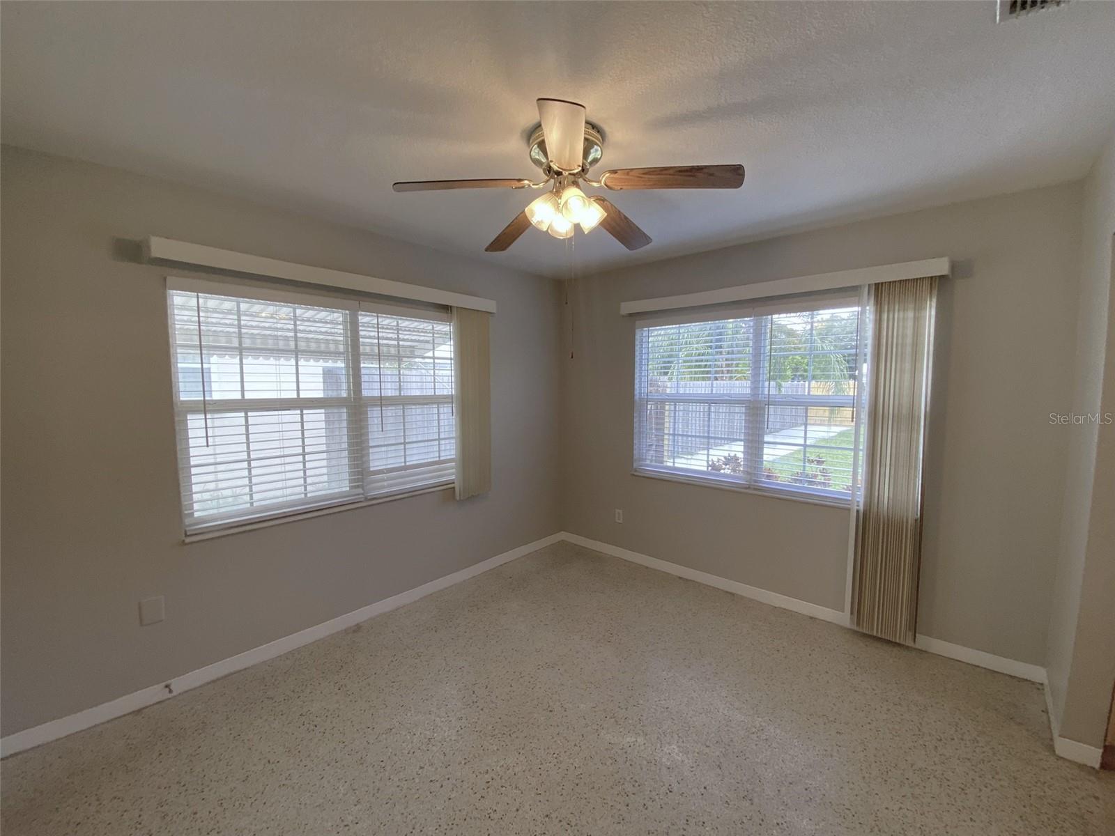 5545 3RD AVE N, ST PETERSBURG, FL, 33710