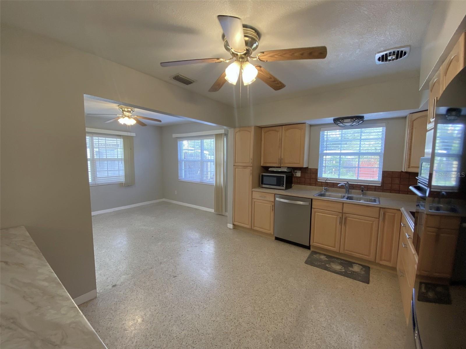 5545 3RD AVE N, ST PETERSBURG, FL, 33710