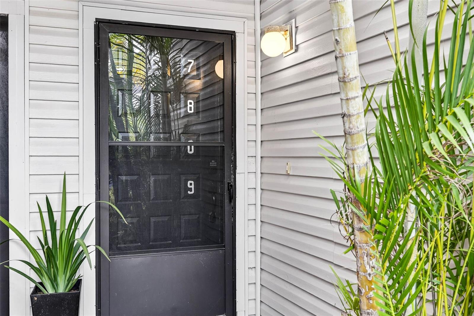 7809 NIAGARA AVE #2105, TAMPA, FL, 33617