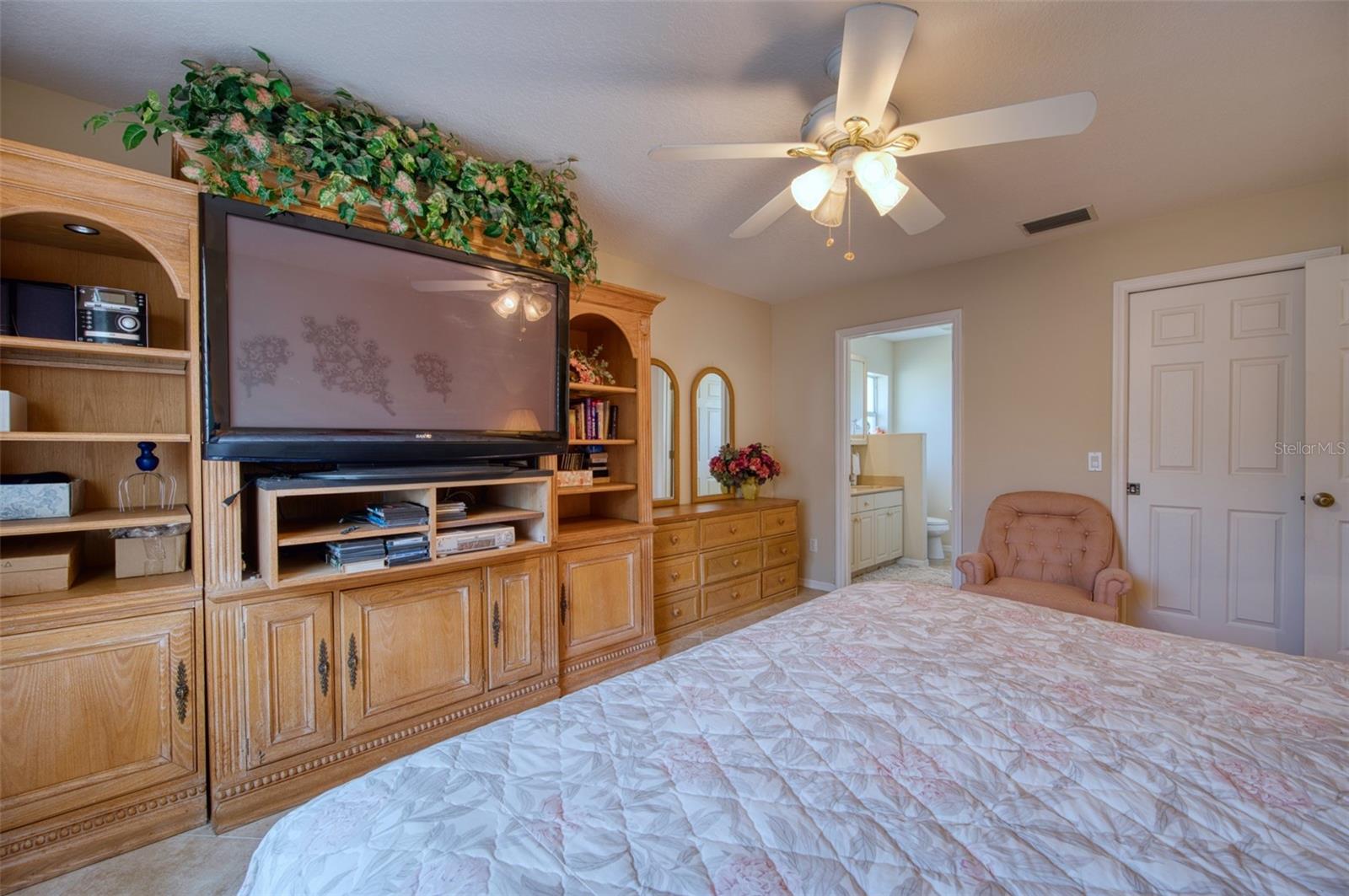 541 FALKLAND RD, VENICE, FL, 34293