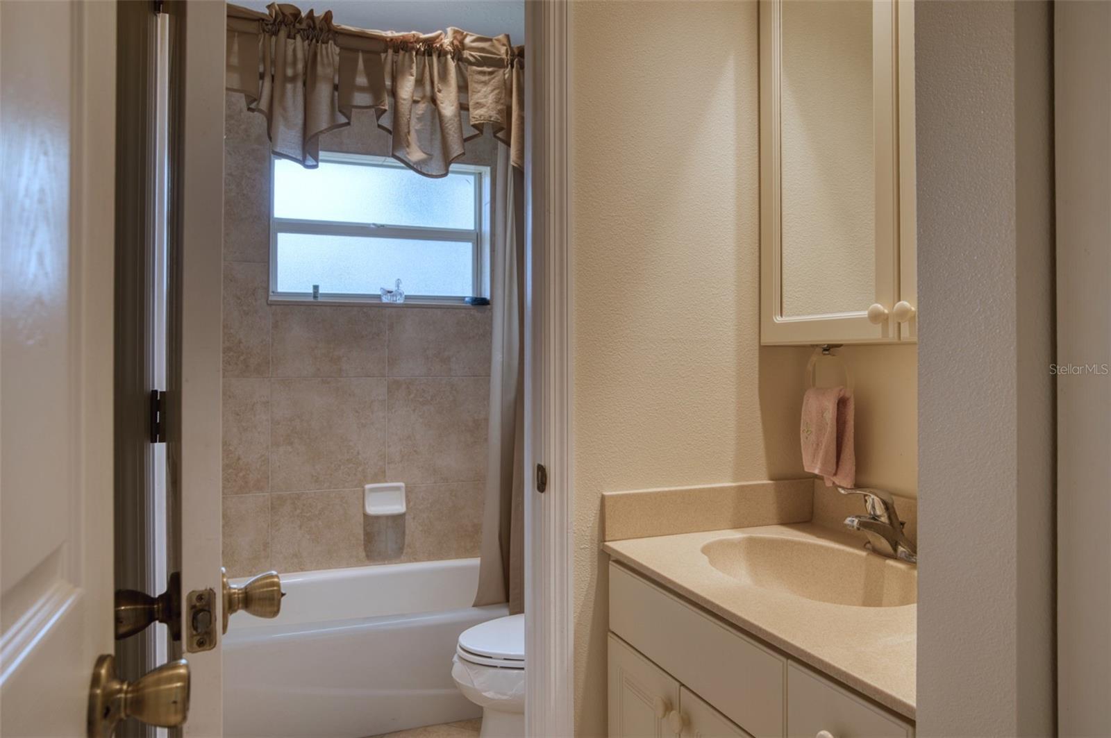 541 FALKLAND RD, VENICE, FL, 34293