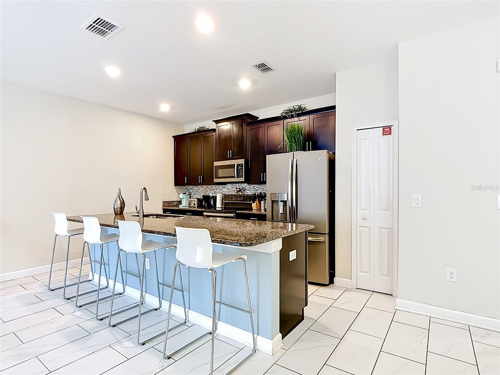 9077 DOGLEG DR, DAVENPORT, FL, 33896
