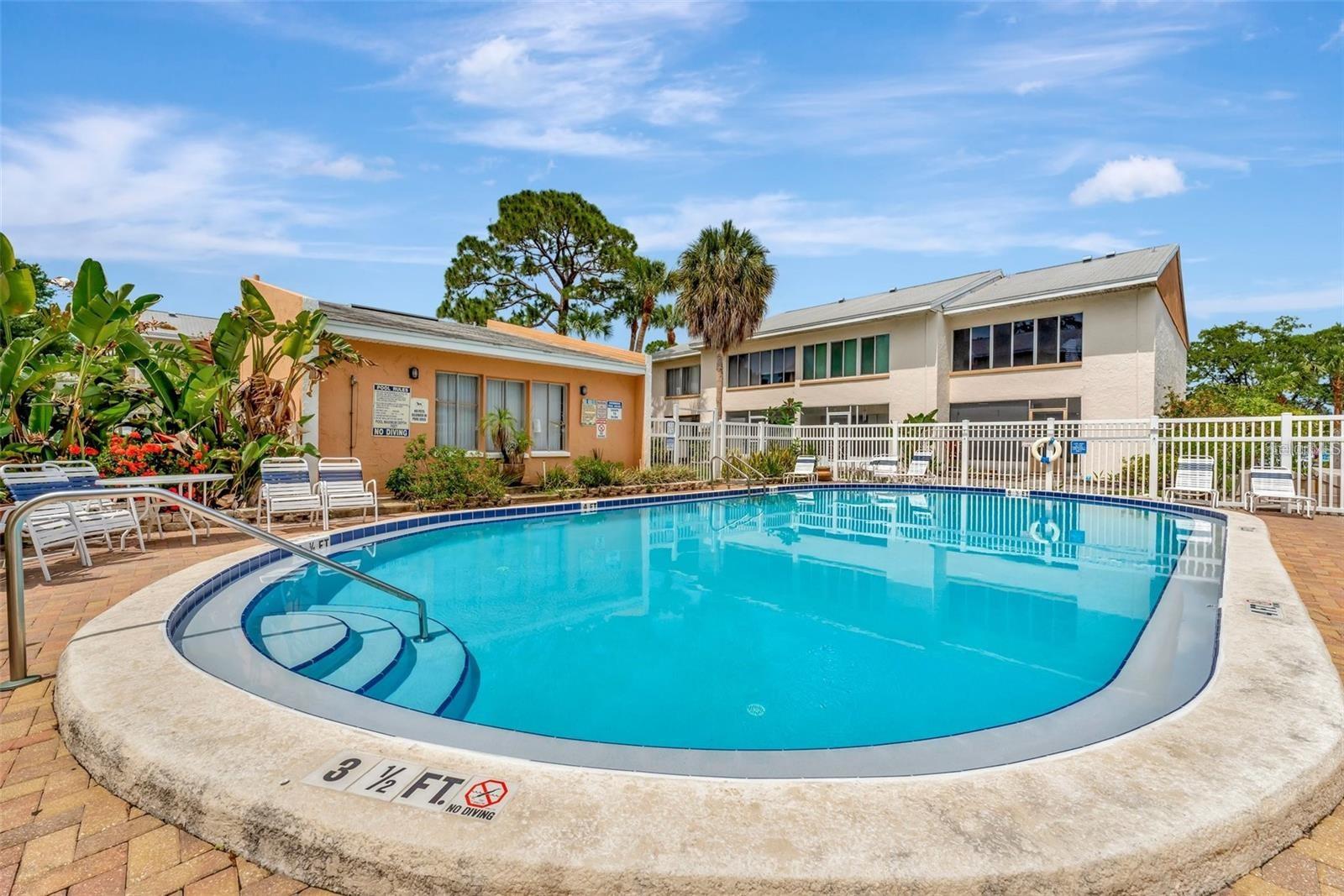 592 100TH AVE N #202, ST PETERSBURG, FL, 33702