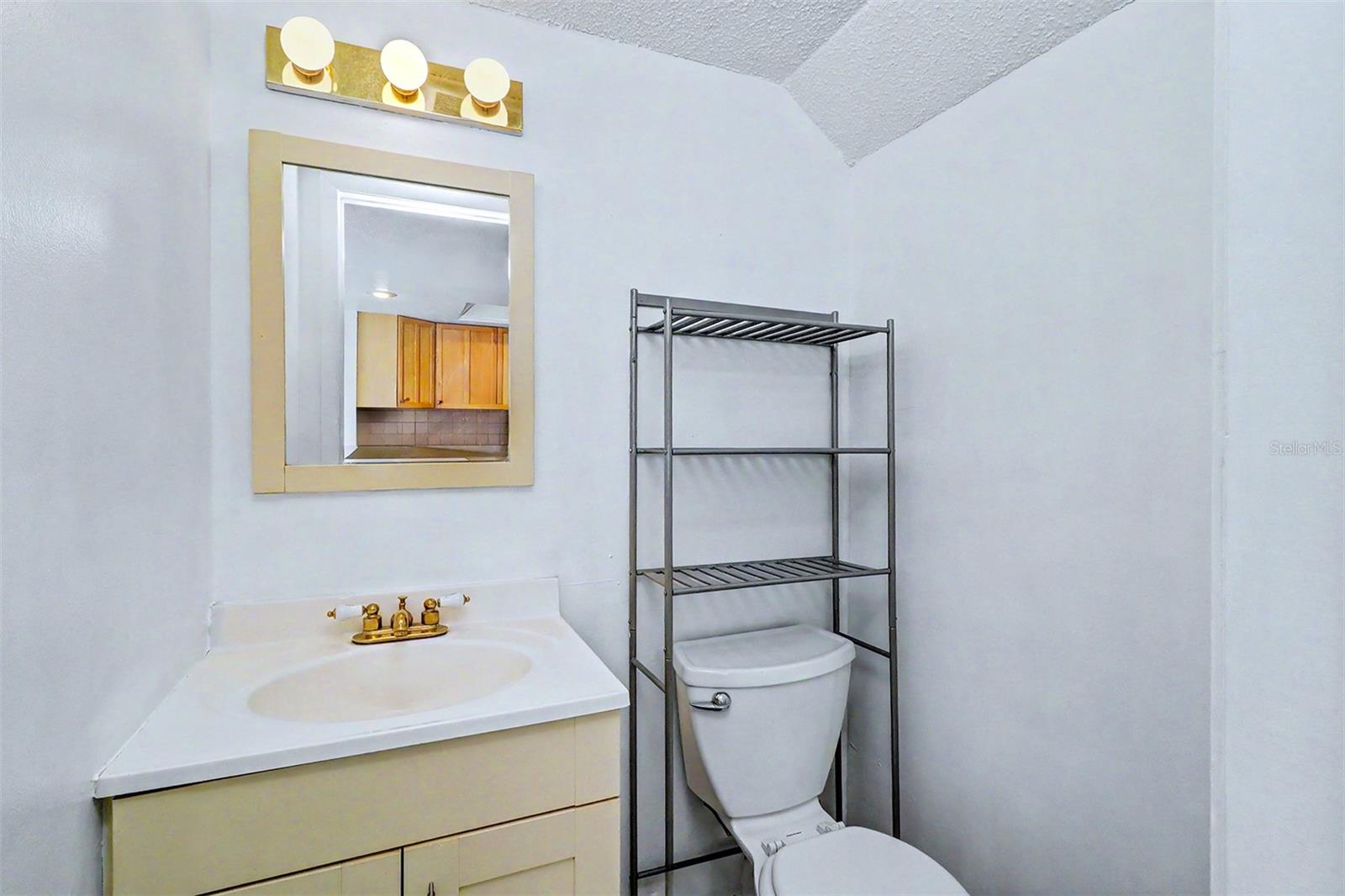 592 100TH AVE N #202, ST PETERSBURG, FL, 33702