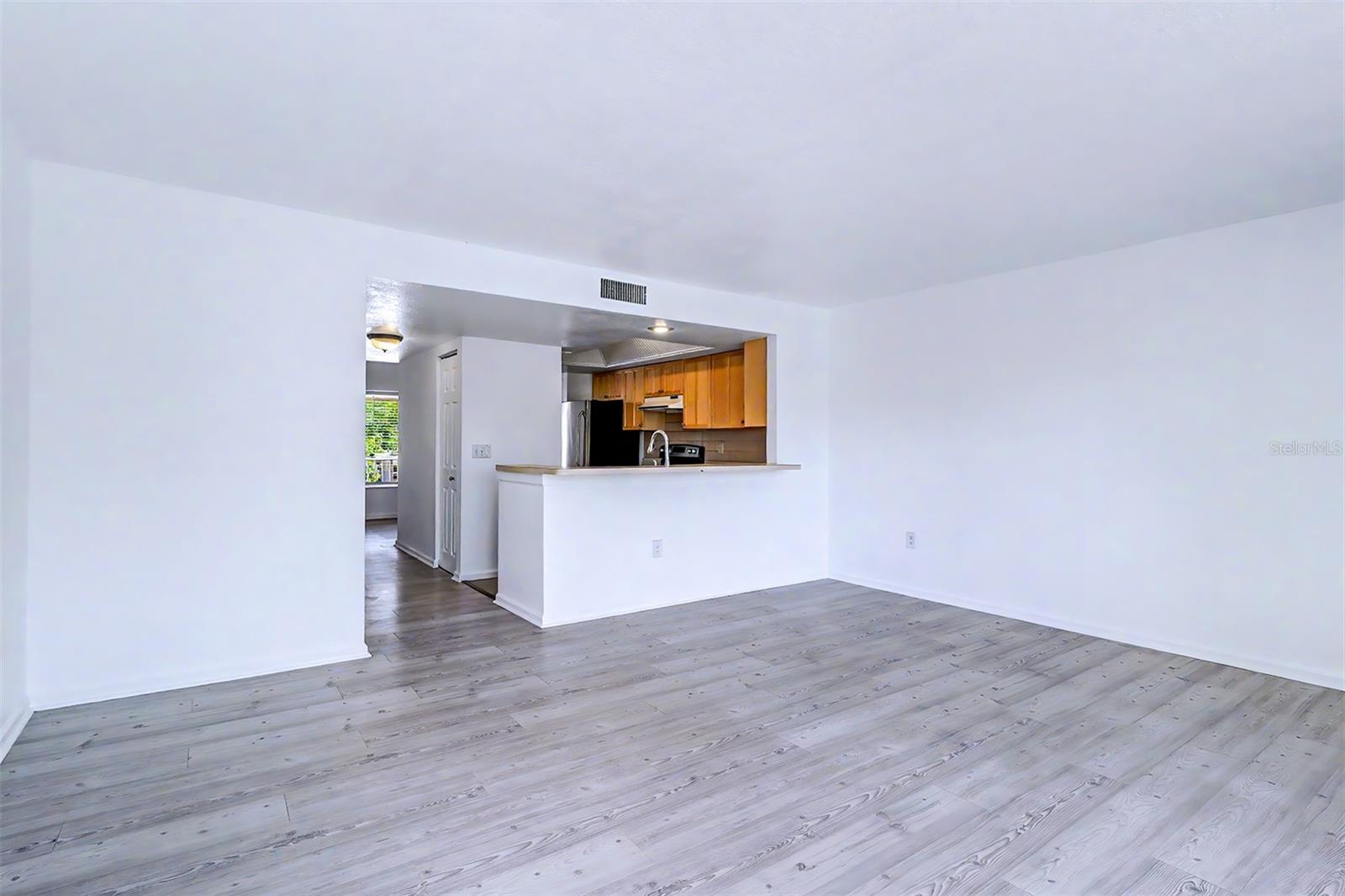 592 100TH AVE N #202, ST PETERSBURG, FL, 33702