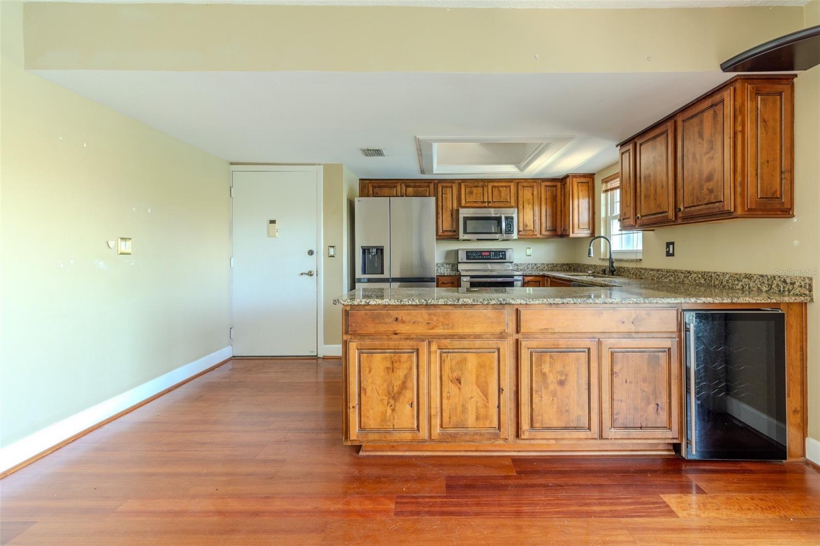8804 BAY POINTE DR #204, TAMPA, FL, 33615