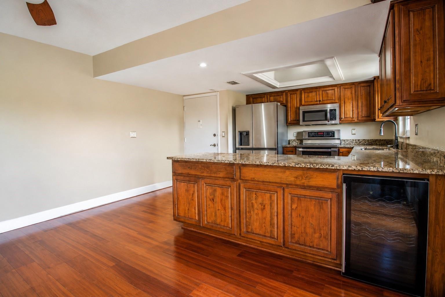 8804 BAY POINTE DR #204, TAMPA, FL, 33615