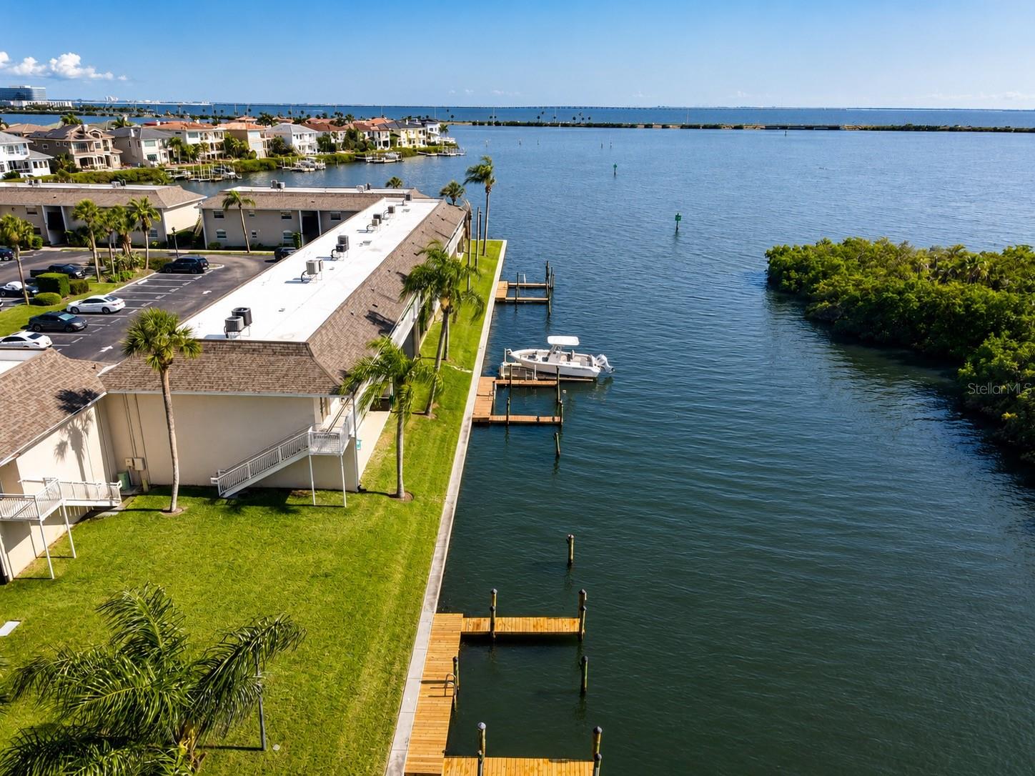 8804 BAY POINTE DR #204, TAMPA, FL, 33615