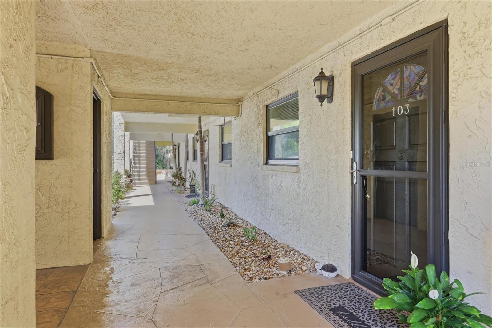 1650 PINE TREE LN #103, SARASOTA, FL, 34236
