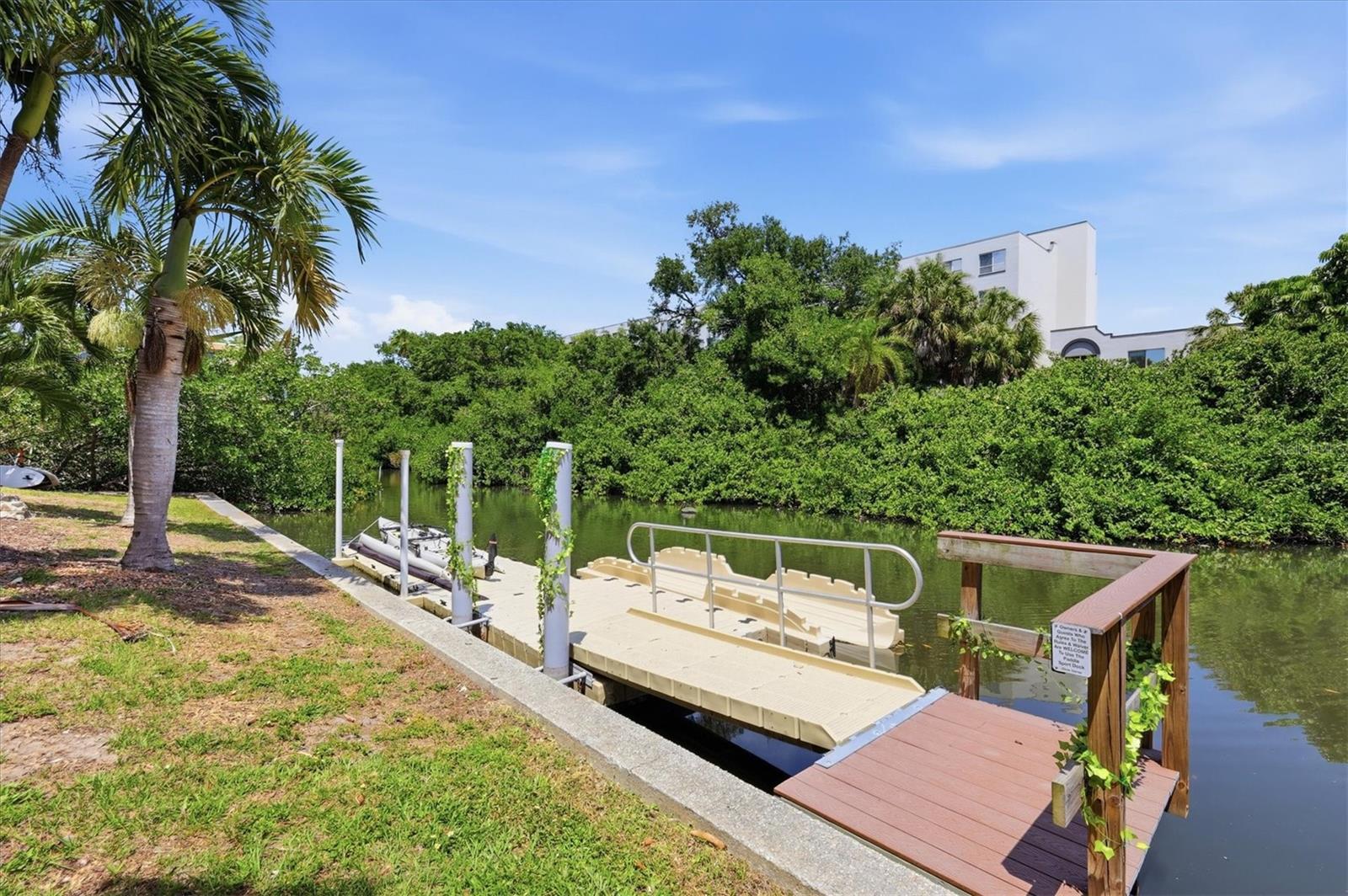 1650 PINE TREE LN #103, SARASOTA, FL, 34236