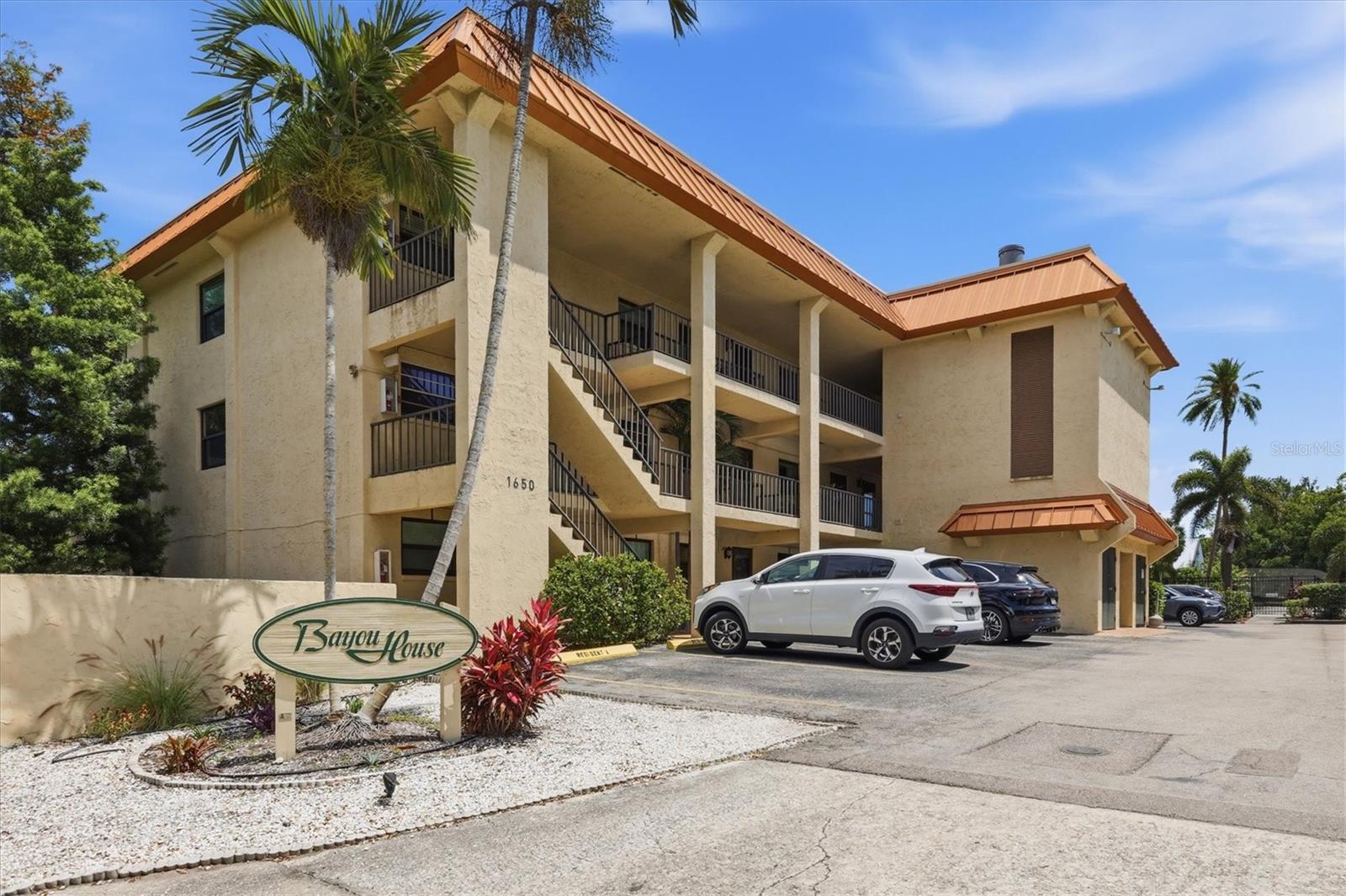 1650 PINE TREE LN #103, SARASOTA, FL, 34236