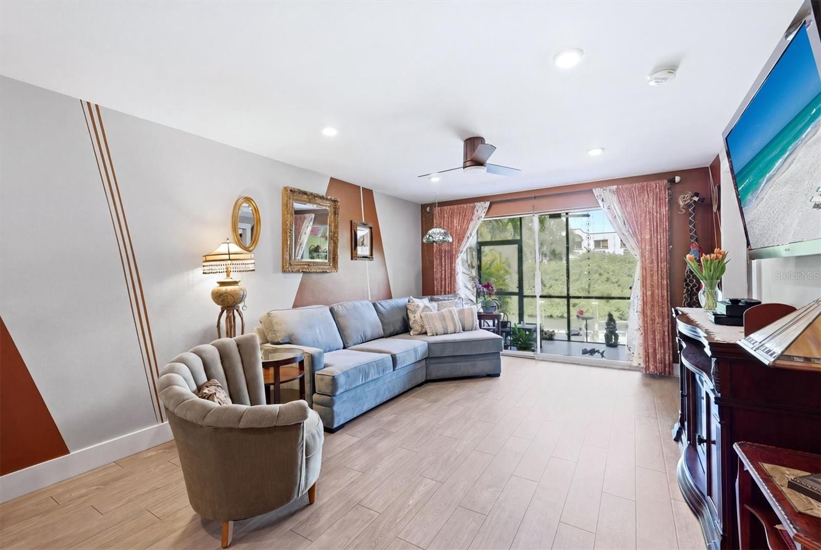 1650 PINE TREE LN #103, SARASOTA, FL, 34236