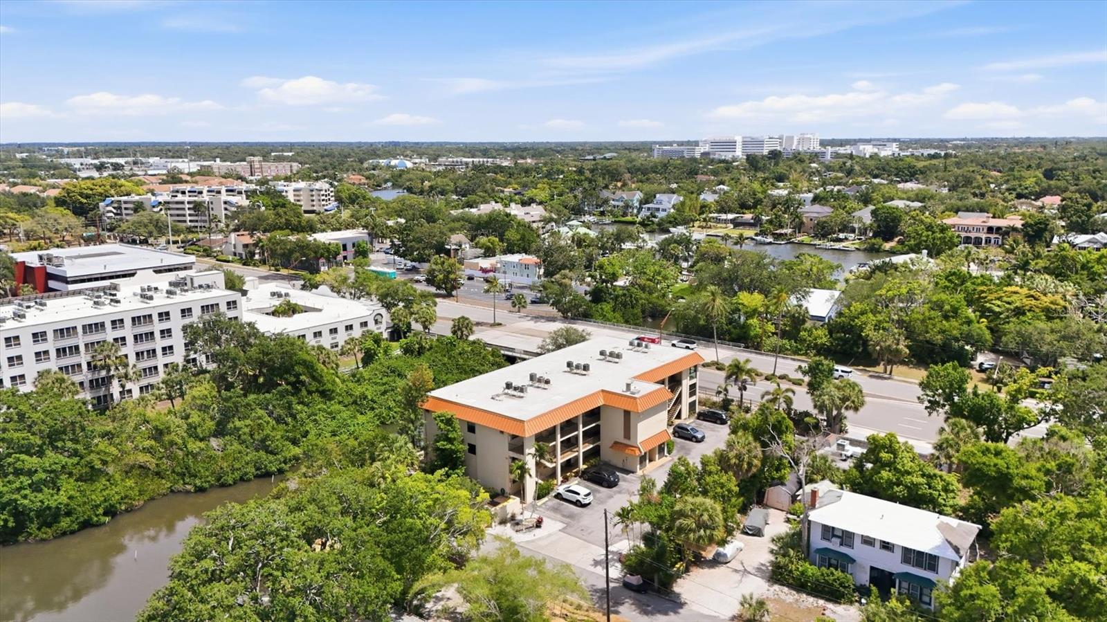 1650 PINE TREE LN #103, SARASOTA, FL, 34236