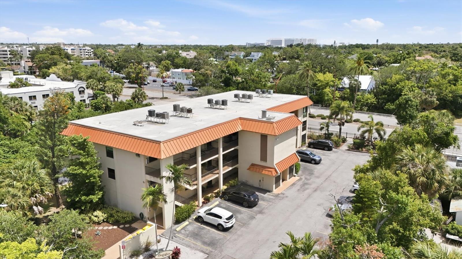 1650 PINE TREE LN #103, SARASOTA, FL, 34236