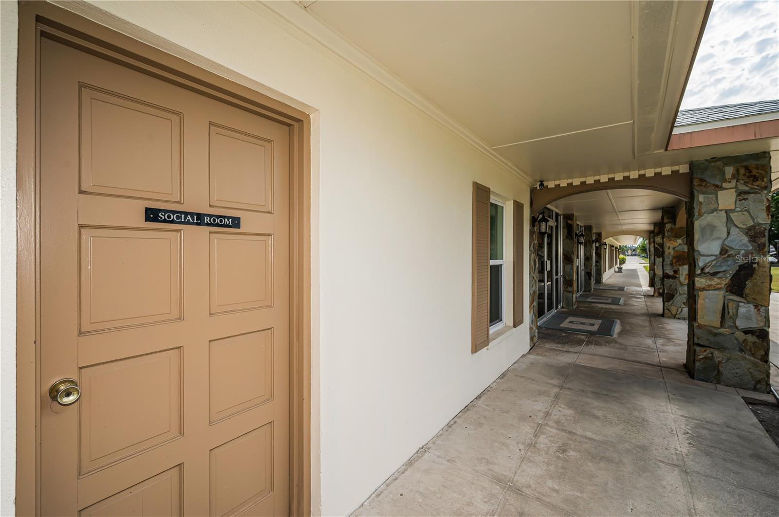 8082 ANNWOOD RD, SEMINOLE, FL, 33777