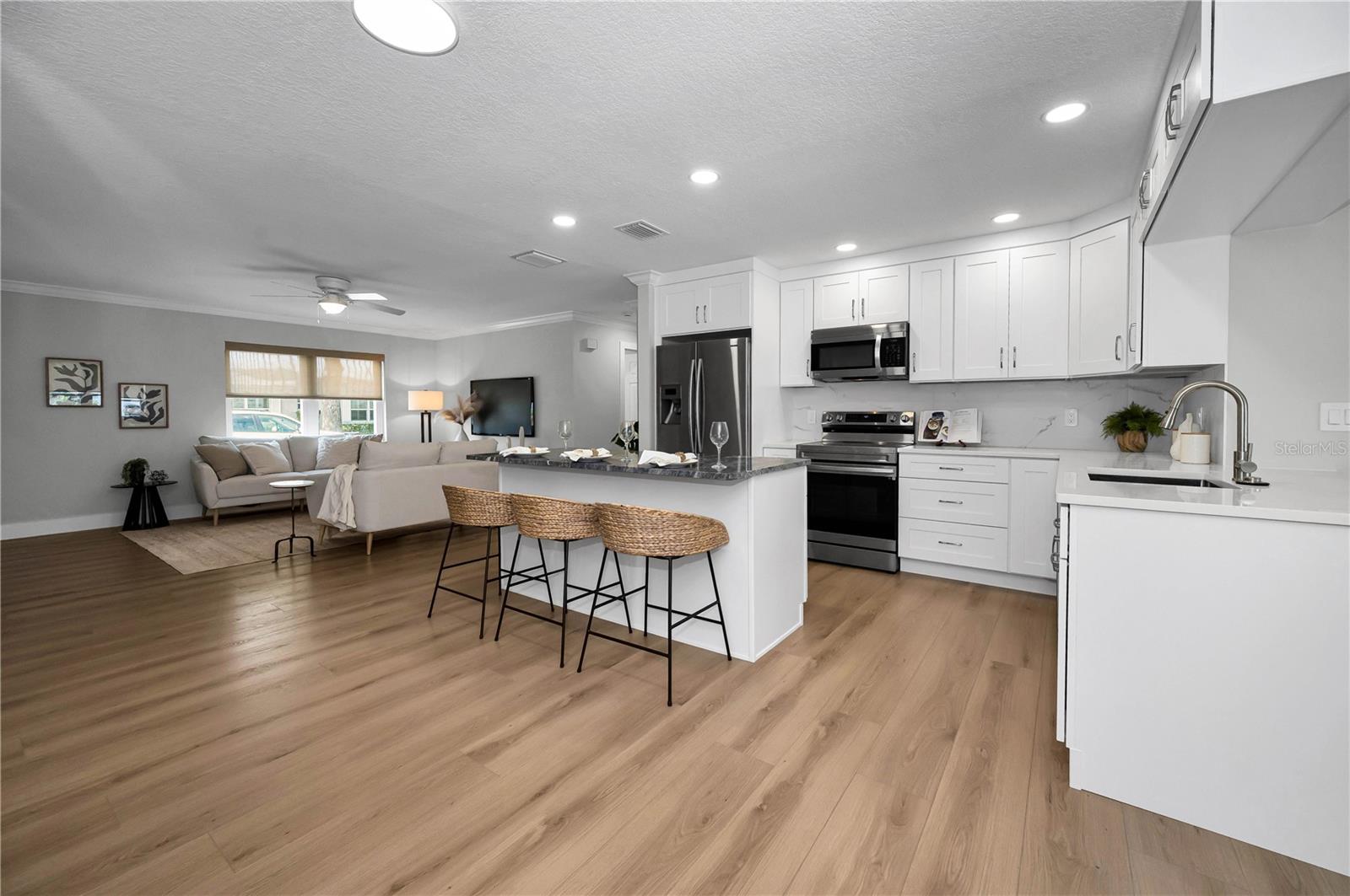 8082 ANNWOOD RD, SEMINOLE, FL, 33777