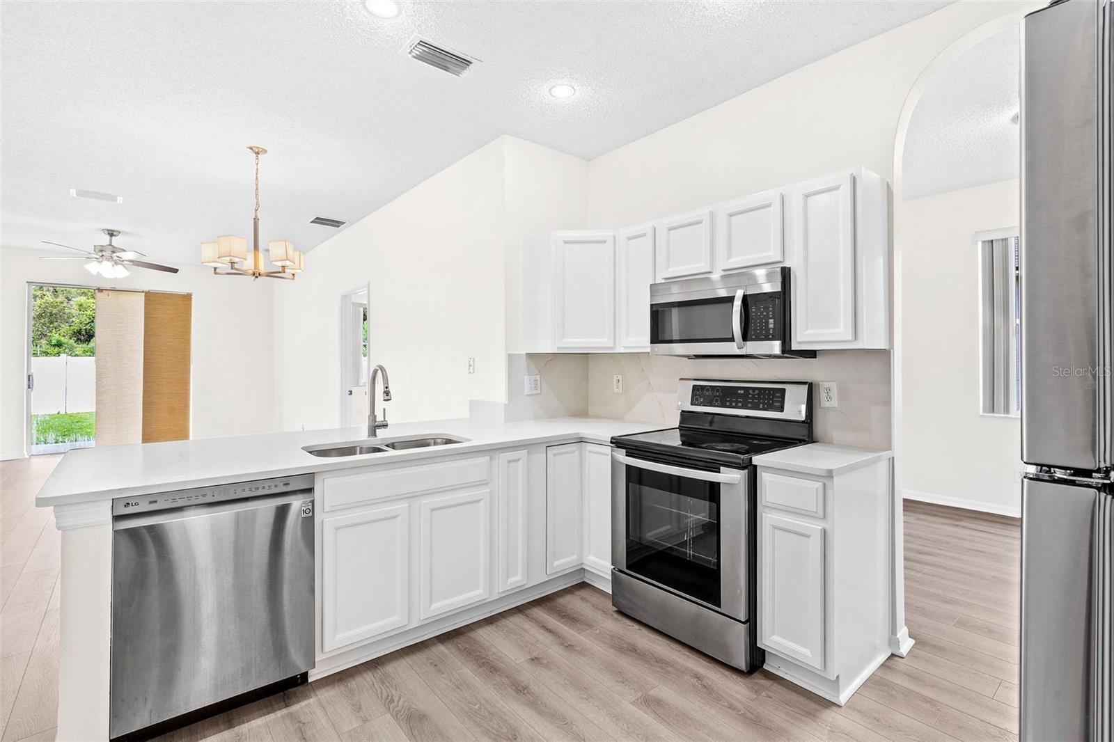10301 BENEVA DR, TAMPA, FL, 33647