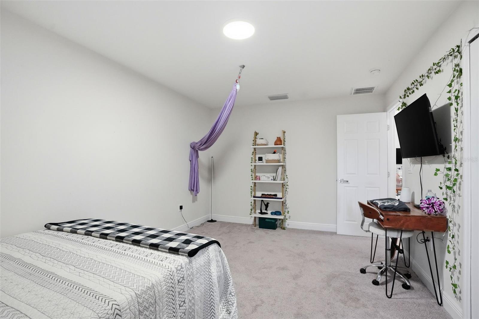 7279 BLACKBIRD AVE, WEEKI WACHEE, FL, 34613