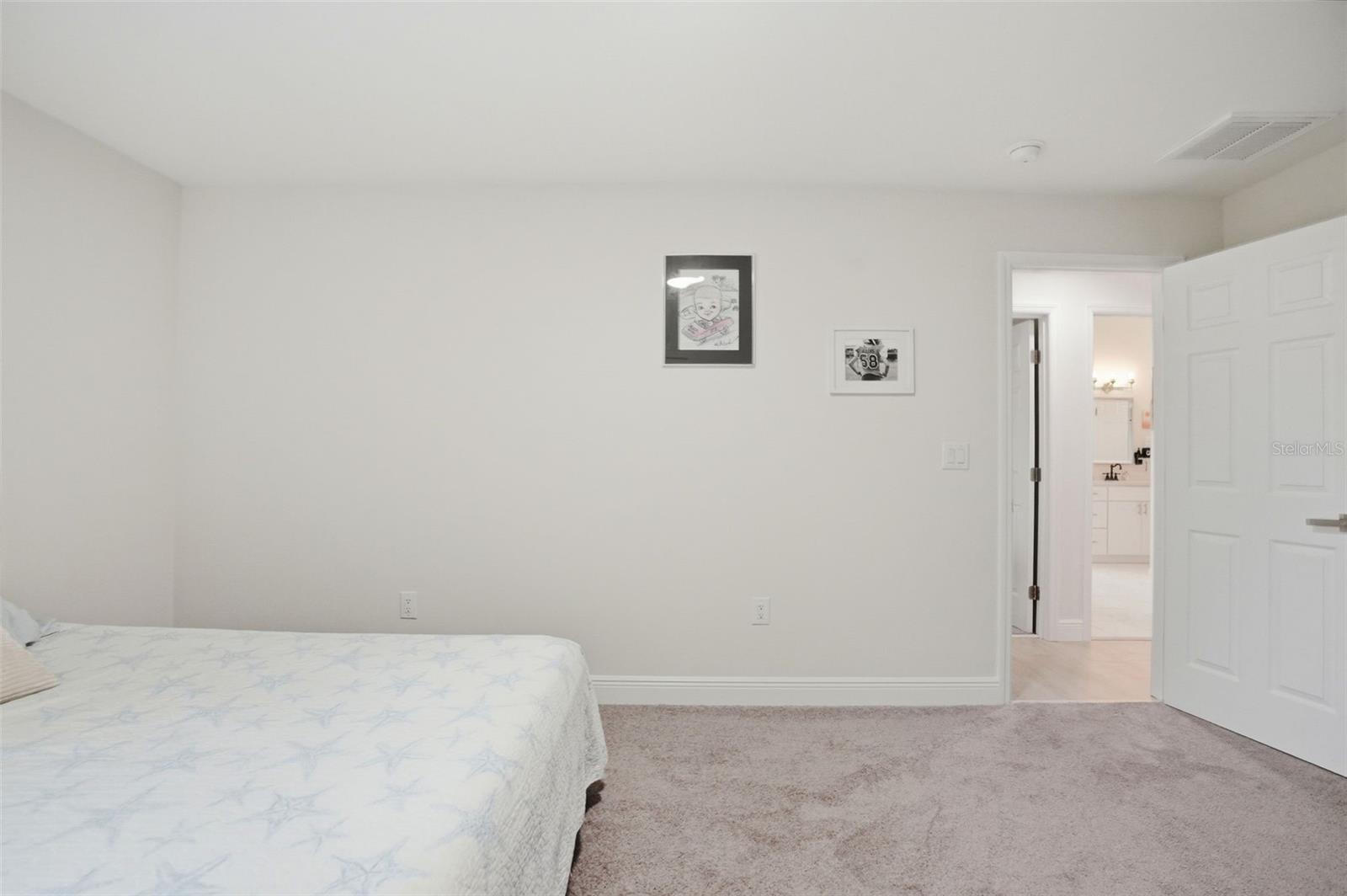 7279 BLACKBIRD AVE, WEEKI WACHEE, FL, 34613